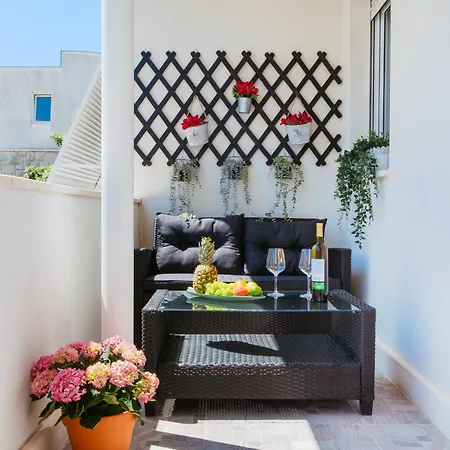 Firule Apartment-two Bedroom Urban Chic-prime Location-walk To Beach-free Parking スプリト