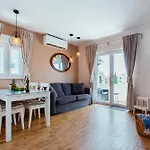 Beachside With Parking Daire *