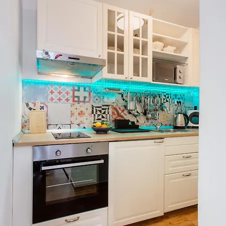 Firule Apartment-two Bedroom Urban Chic-prime Location-walk To Beach-free Parking شقة سبليت