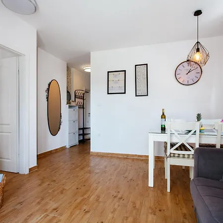 Firule Apartment-two Bedroom Urban Chic-prime Location-walk To Beach-free Parking * Split