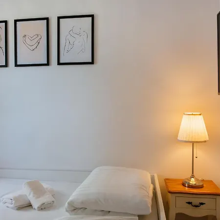 Firule Apartment-two Bedroom Urban Chic-prime Location-walk To Beach-free Parking * Split