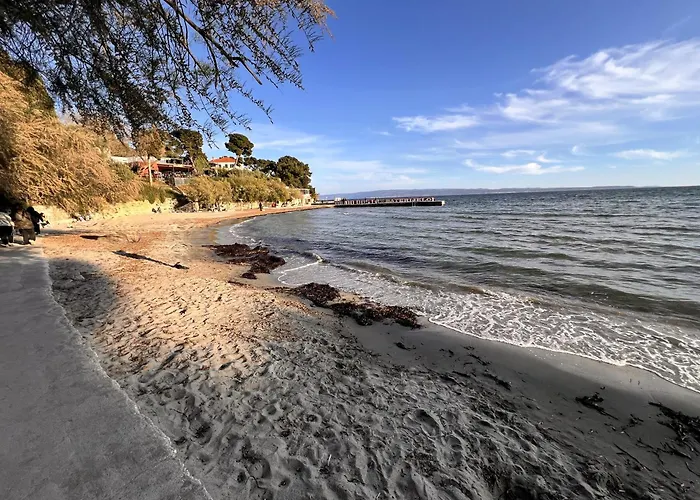 Apartman Firule Apartment-two Bedroom Urban Chic-prime Location-walk To Beach-free Parking Split