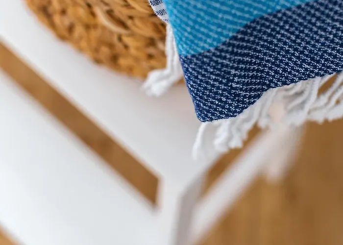 Apartman Firule Apartment-two Bedroom Urban Chic-prime Location-walk To Beach-free Parking