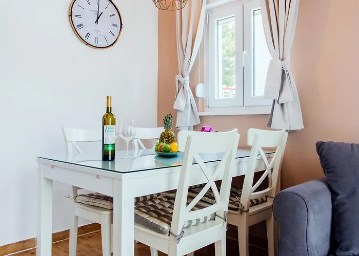 Firule Apartment-two Bedroom Urban Chic-prime Location-walk To Beach-free Parking Apartman *