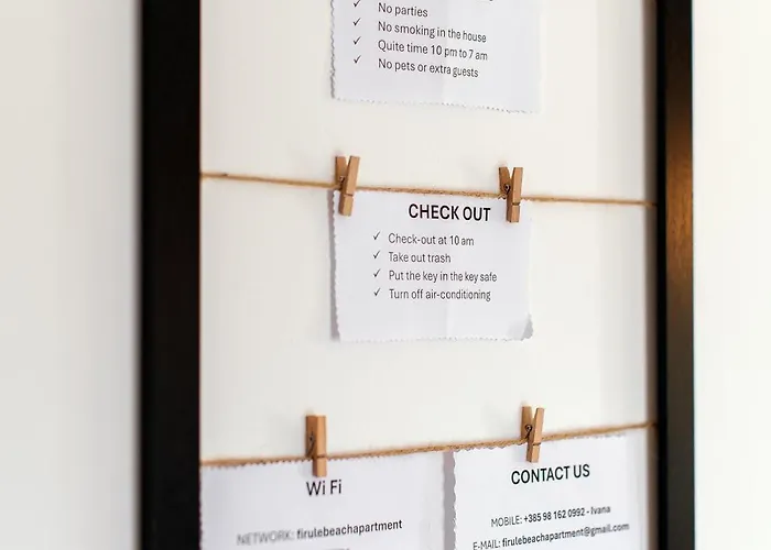 Firule Apartment-two Bedroom Urban Chic-prime Location-walk To Beach-free Parking Apartman Split